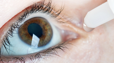 Закапывание глаз после операции по удалению катаракты